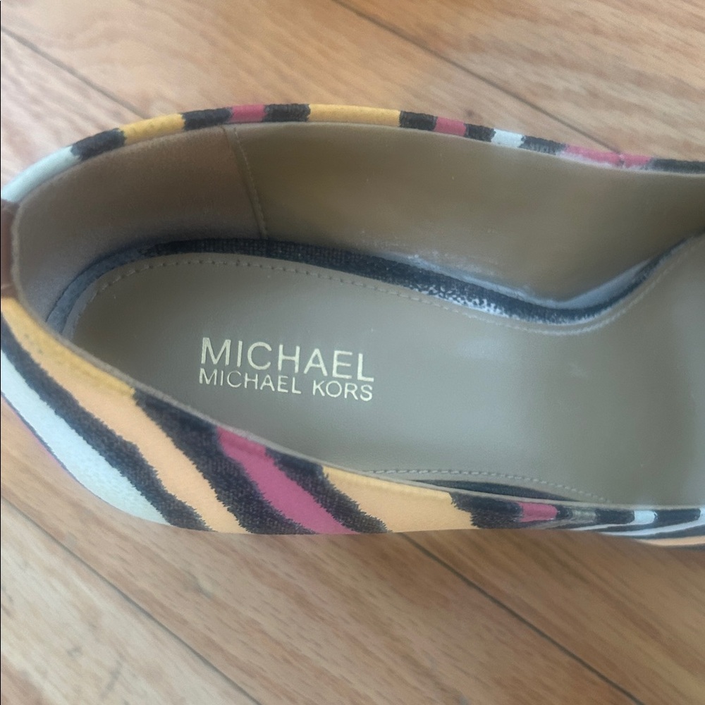 MICHAEL Michael Kors Multicolor Zebra-Print Pointed Toe Pumps - Picture 2 of 6